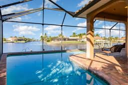 Rose Lake Escape - Gulf Access & Pet Friendly