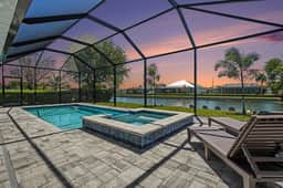 Coral Oasis – Pet-Friendly Freshwater Canal