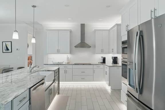 Cape Haven - Luxury Listing w Heated Pool