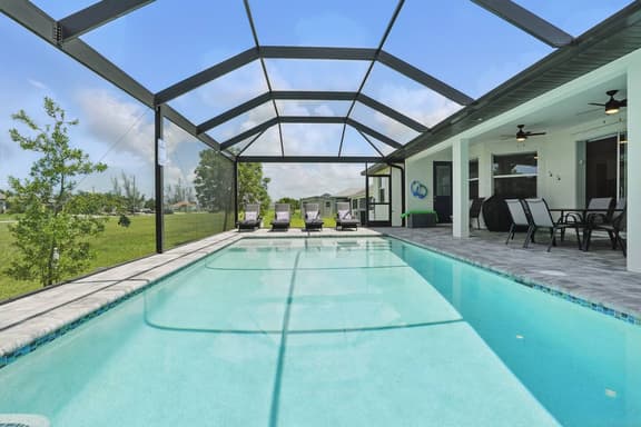 Cape Haven - Luxury Listing w Heated Pool
