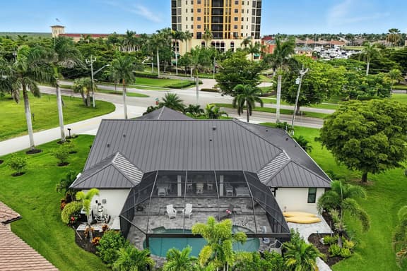 Sea La Vie - SW Cape Coral & Pet Friendly