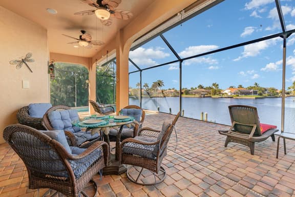 Rose Lake Escape - Gulf Access & Pet Friendly