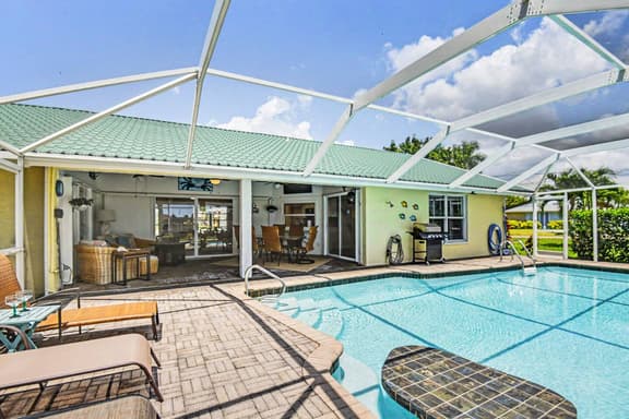 Palaco Paradise - Oasis with Large Pool